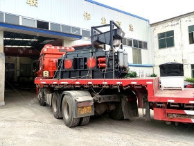 1000x700中型液壓對輥草莓视频污在线观看設備發貨
